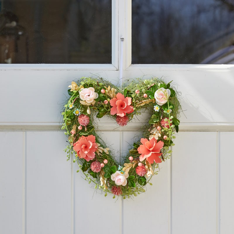 Artificial Flower Heart Wreath Door Decoration 30cm