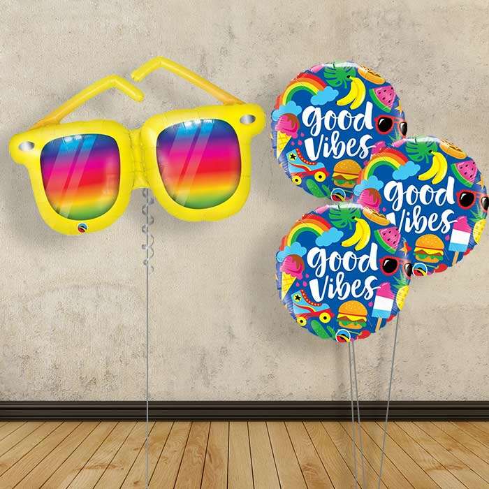 BOX82650-Bouquet-1-x-Giant-Balloon-with-Themed-Bouquet_00aa84bc-2efa-4251-931a-5f5a551e2f50