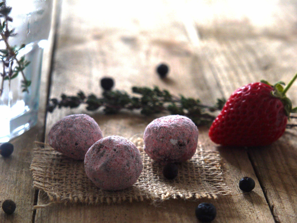Strawberry London Dry Gin Fizz Truffles - Chocolate Gift