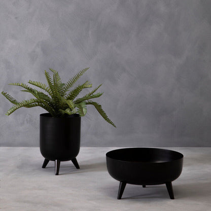 Black Vase | Alina