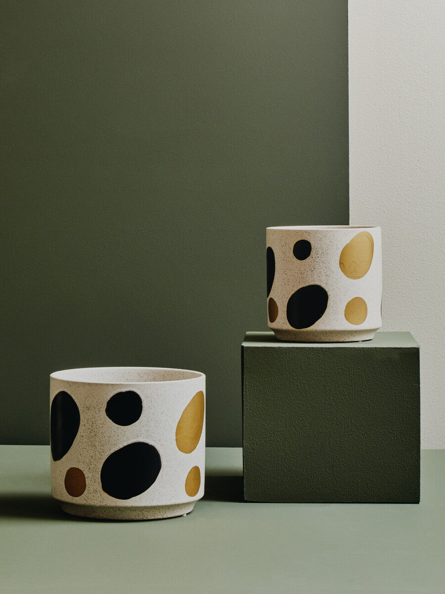 White and Gold Spotted Planter | Yuri
