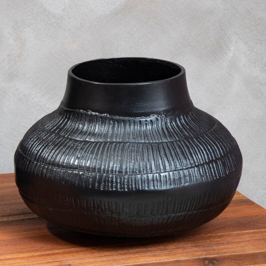 Small Black Finish Vase | Deomali