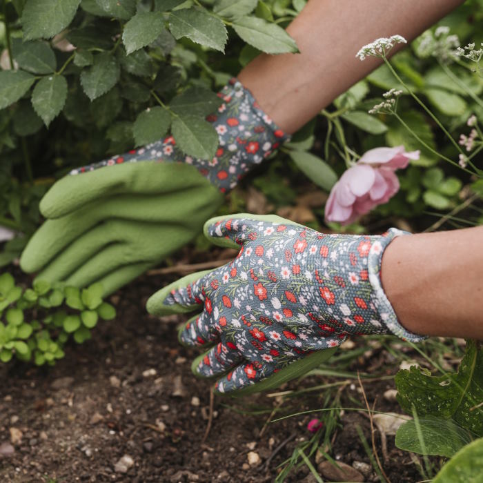 Light Green Meadow Flowers Gloves