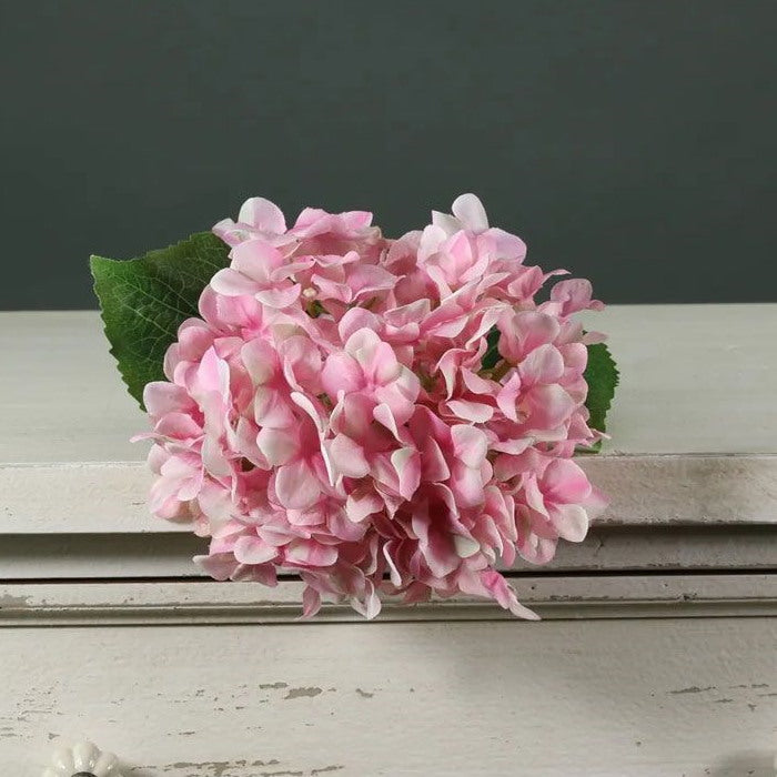 Light Pink Artificial Hydrangea Tintagel as a wedding decoration